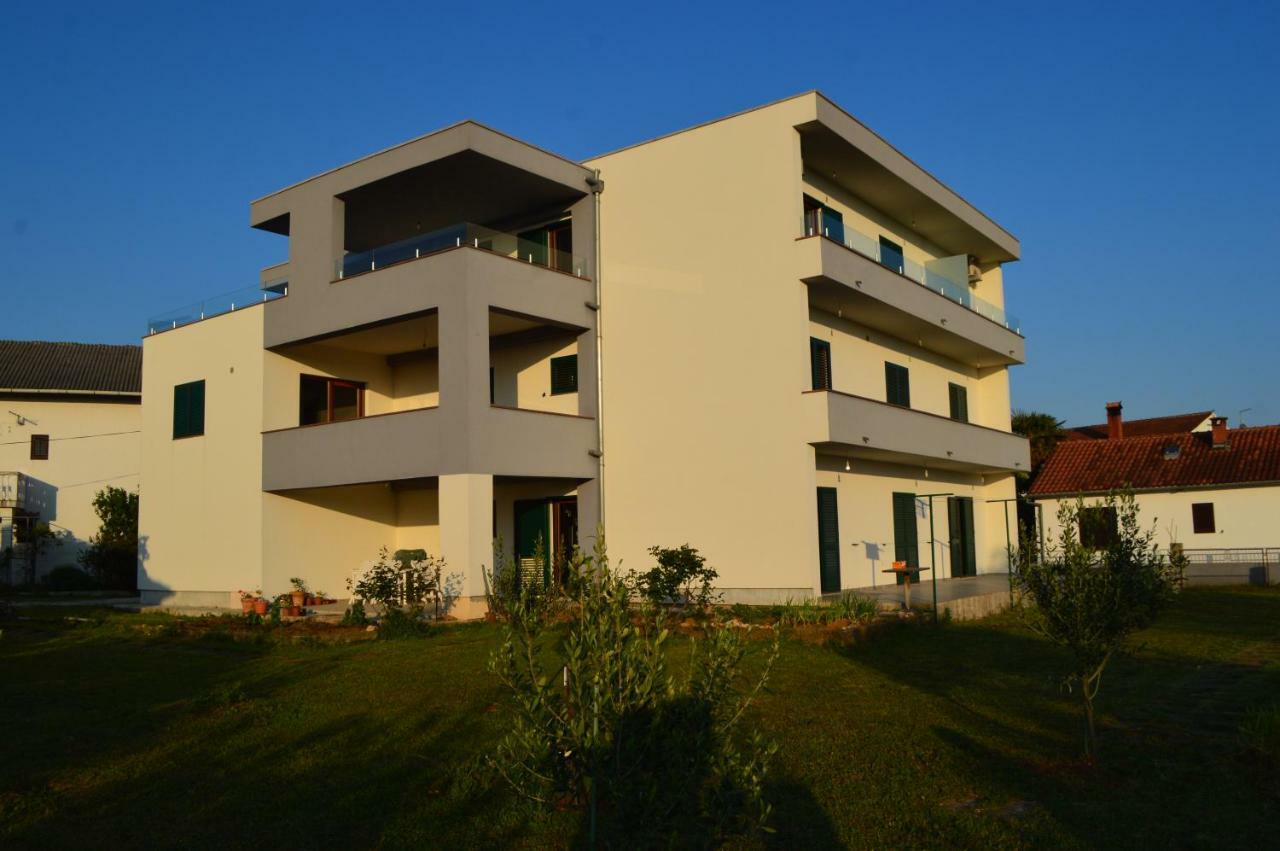 Apartmani Mila Sukošan Dış mekan fotoğraf